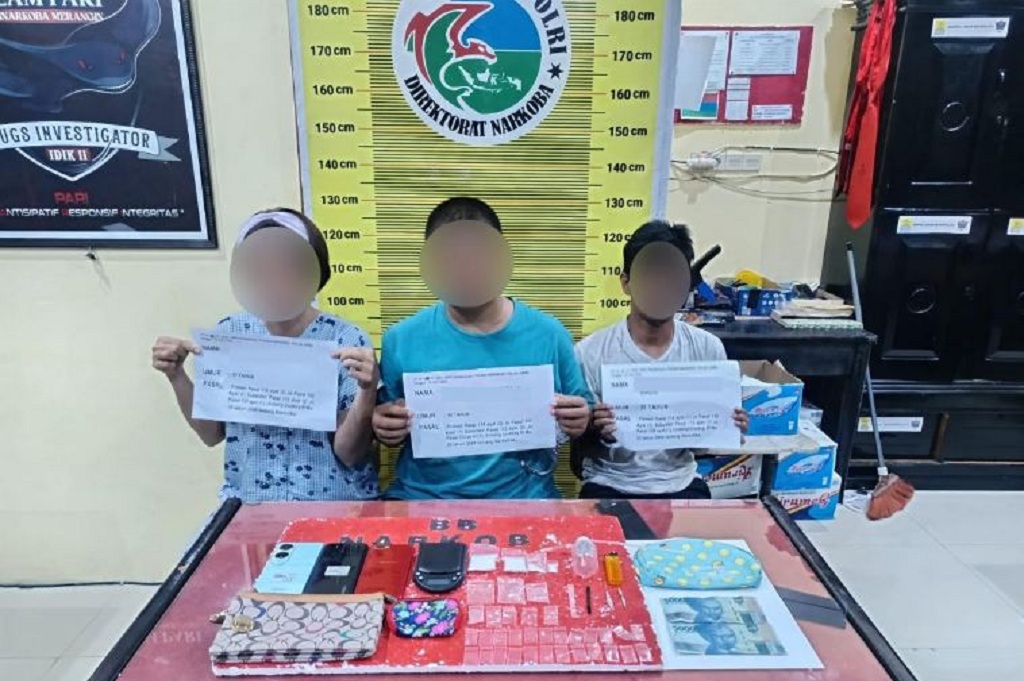 Digerebek Polisi, Pasutri di Merangin Tertangkap Basah Pesta Sabu dalam Rumah