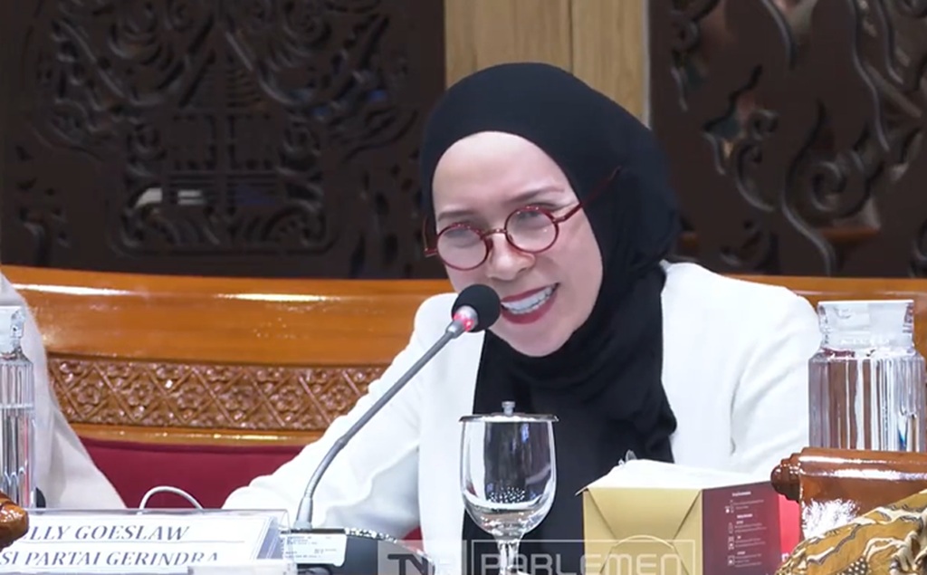 Momen Melly Goeslaw dan Giring Ganesha Berbalas Nyanyi di Raker Komisi X DPR