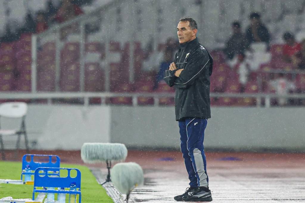 Alasan Gerald Vanenburg Ganti Hokky Caraka dengan Jens Raven di Awal Babak 2