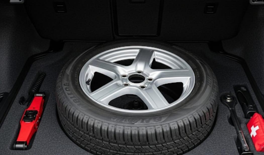 Bukan Ban Cadangan, Mobil Baru Kini Dilengkapi Tire Repair Kit, Bagaimana Cara Pakainya?