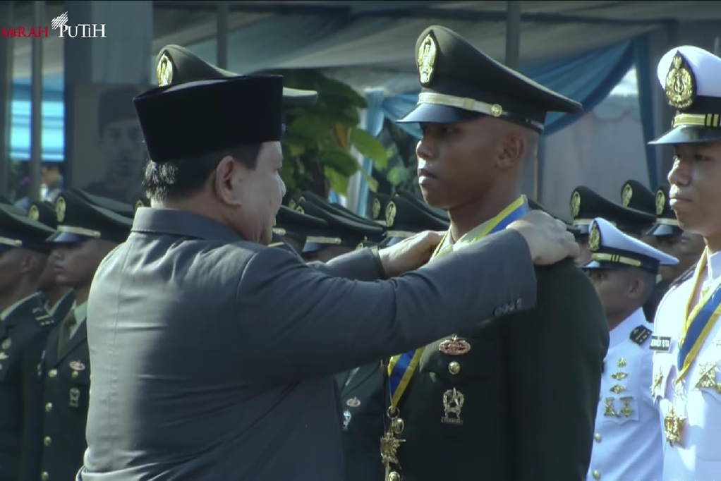 Breaking News: Prabowo Lantik 2.000 Perwira TNI-Polri di Istana