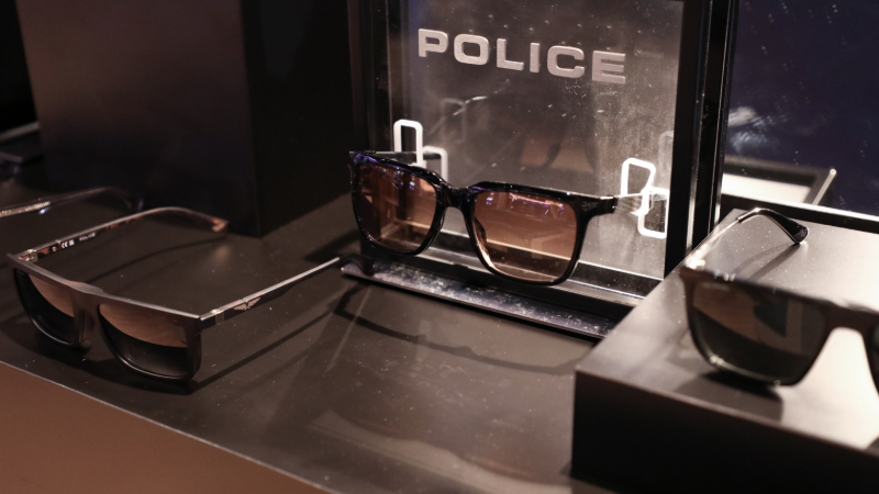 Raih Kesempatan Nonton Balap Mobil di Abu Dhabi bersama Optik Seis dan POLICE Eyewear!