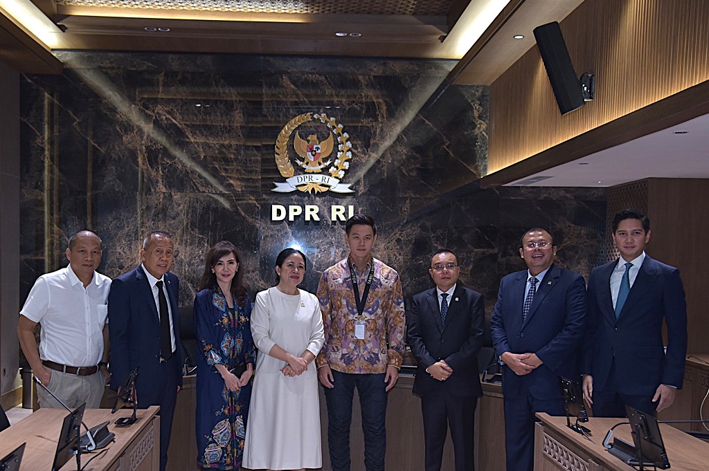 Arnold Putra Selebgram yang Sempat Ditahan di Myanmar Bertemu Pimpinan DPR