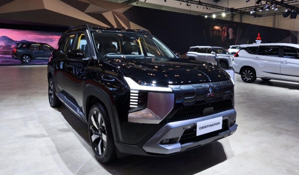 Curi Perhatian di GIIAS 2025, Kurang 2 Pekan Mitsubishi Destinator Sudah Cetak 2.000 SPK