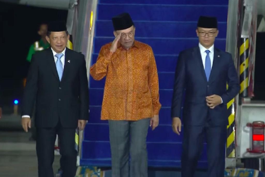 PM Malaysia Anwar Ibrahim Tiba di Indonesia, bakal Bertemu Prabowo