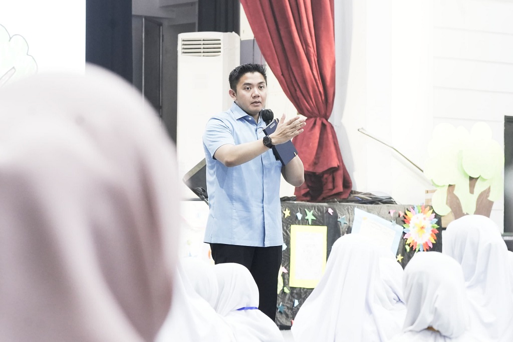 Seskab Teddy Diusulkan Jadi Duta Sekolah Rakyat, Begini Responsnya