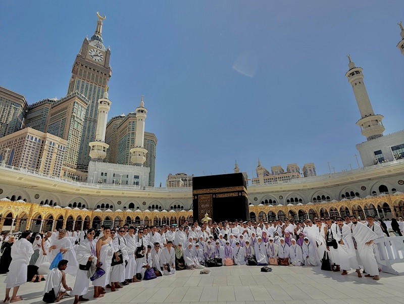 Wujud Apresiasi, Alfamart Kembali Berangkatkan Umrah Karyawan Terbaiknya