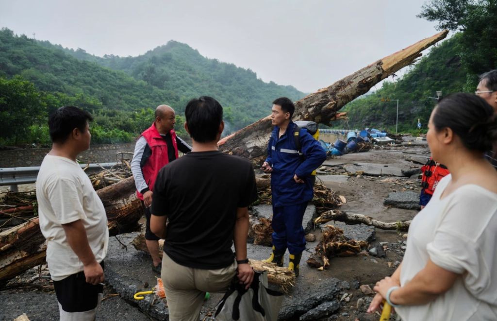 Banjir Besar Terjang Beijing China, 34 Orang Tewas