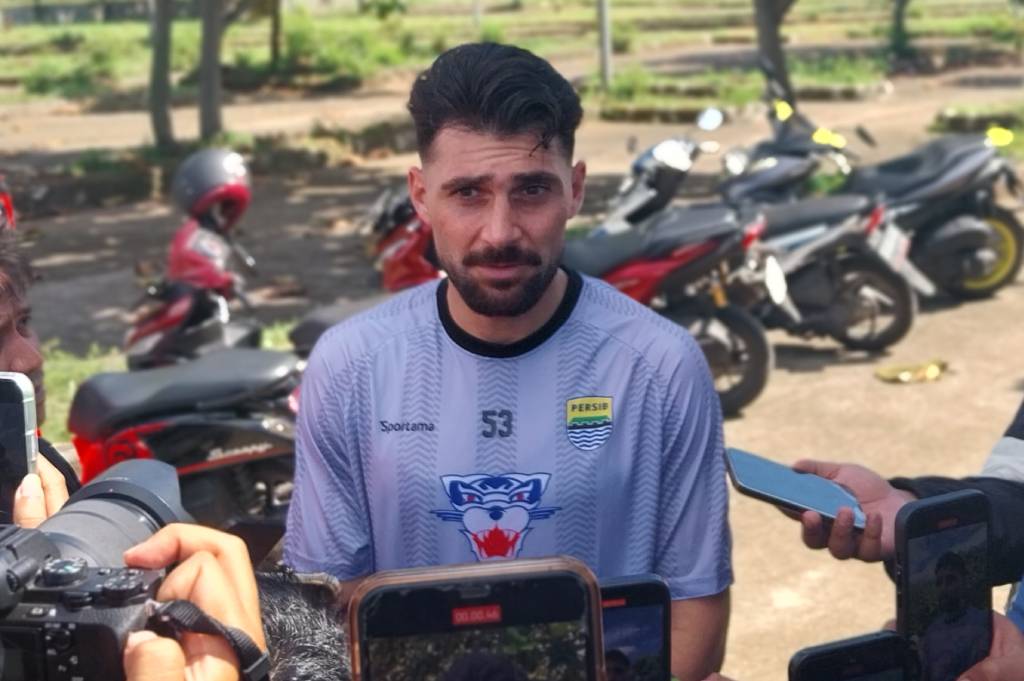 Frans Putros Gabung Persib, Ungkap Obrolan dengan Asnawi dan Adaptasi Cuaca