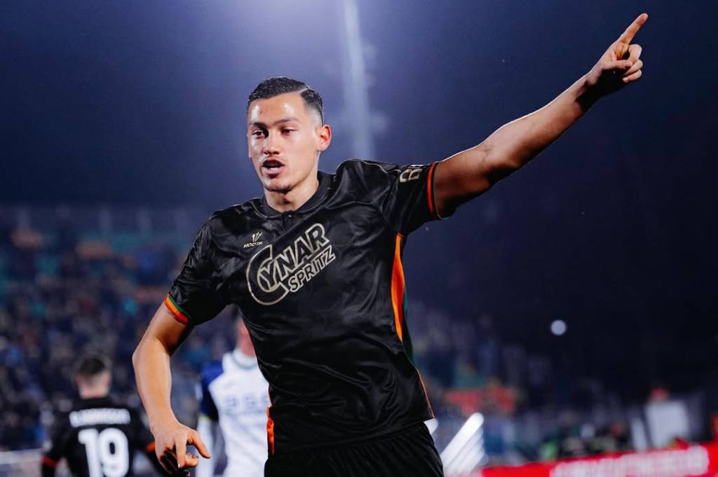 Jay Idzes Menuju Sassuolo, Genoa dan Torino Siap-Siap Gigit Jari