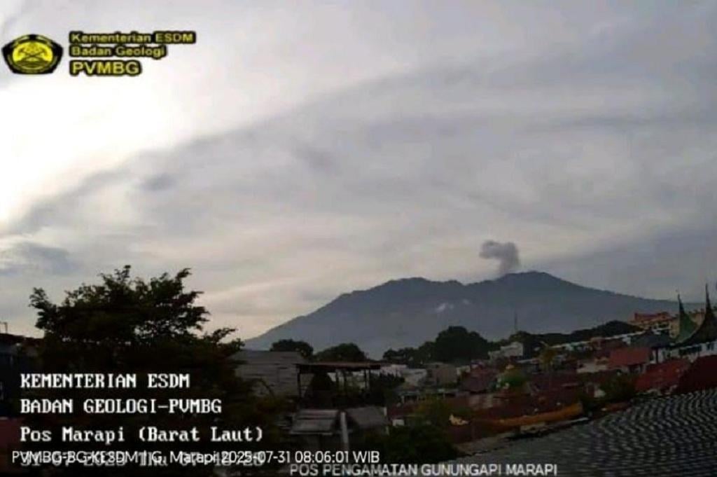 Gunung Marapi Meletus Pagi Ini, Muntahkan Kolom Abu ke Langit Setinggi 400 Meter