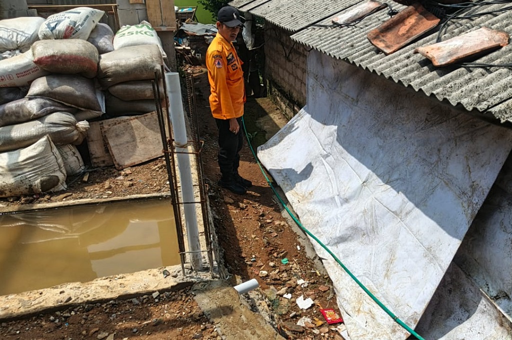 Tanah Longsor Imbas Hujan Deras di Pamijahan Bogor, 2 Warga Terluka