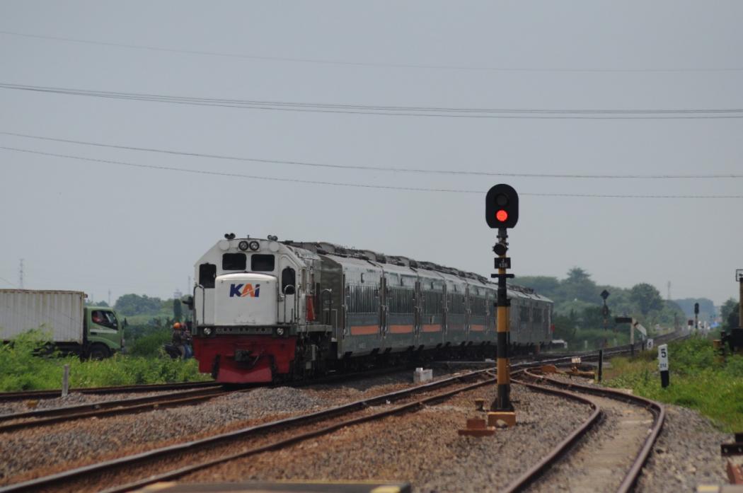 17 Perjalanan KA Terdampak Gangguan Operasional di Stasiun Pegadenbaru, KAI Berlakukan Pola Operasi Memutar