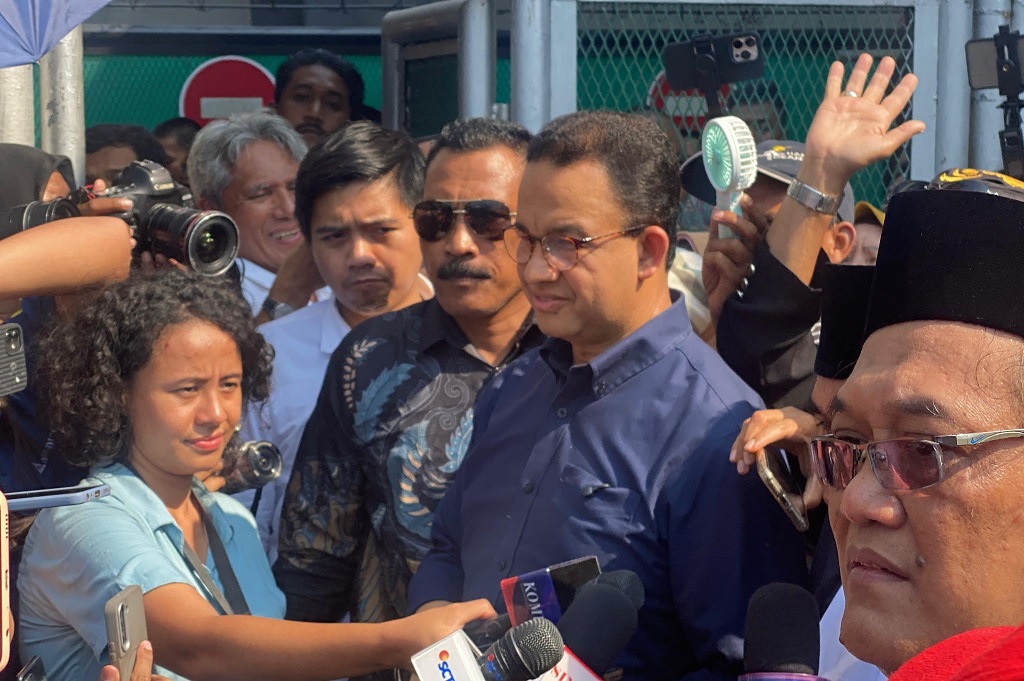 Anies Kembali Jenguk Tom Lembong di Rutan Cipinang Jelang Pembebasan