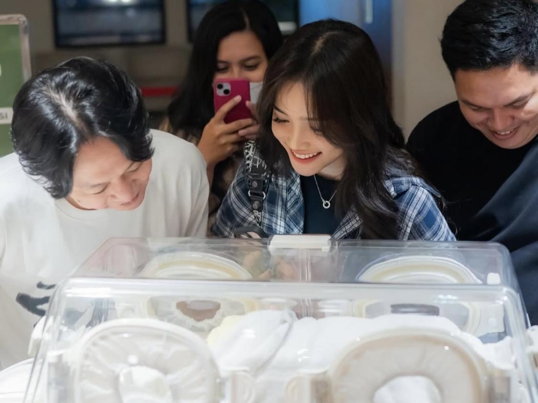 Kondisi Terkini Anak Erika Carlina yang Lahir Hari Ini, Dibocorkan Fuji!    