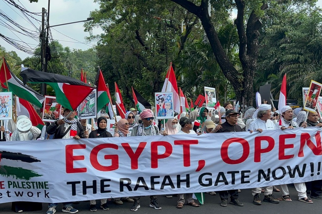 Aksi Bela Palestina di Kedubes Mesir, Massa Tuntut Buka Perbatasan Rafah