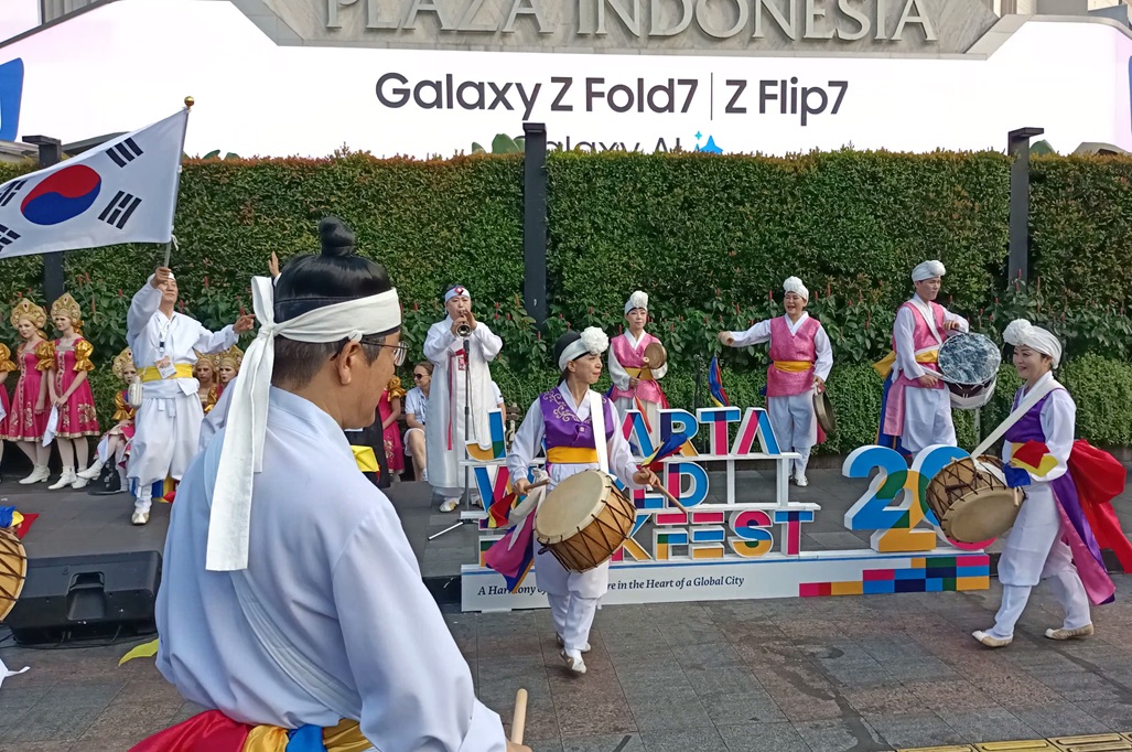 Meriah! Kesenian 5 Negara Tampil di CFD Jakarta Hari Ini