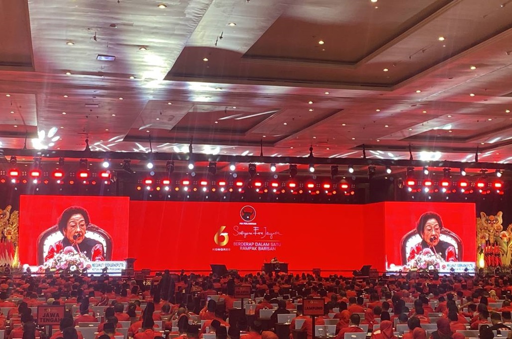 Megawati Tegaskan PDIP Tak Oposisi: Kami Partai Penyeimbang!