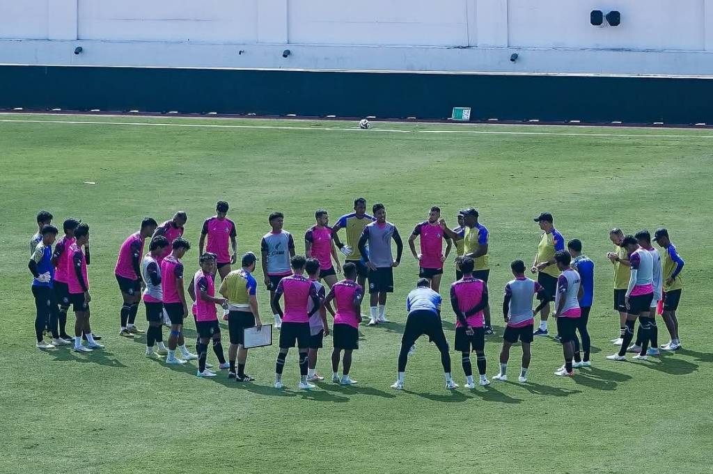 Kabar Buruk! Arema FC Dihantam Badai Cedera dan Sanksi