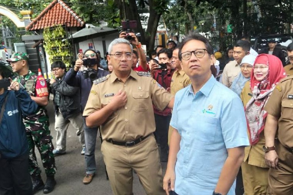 Menkes Temukan Banyak Pelajar Alami Gangguan Mata, Imbau Kurangi Penggunaan HP