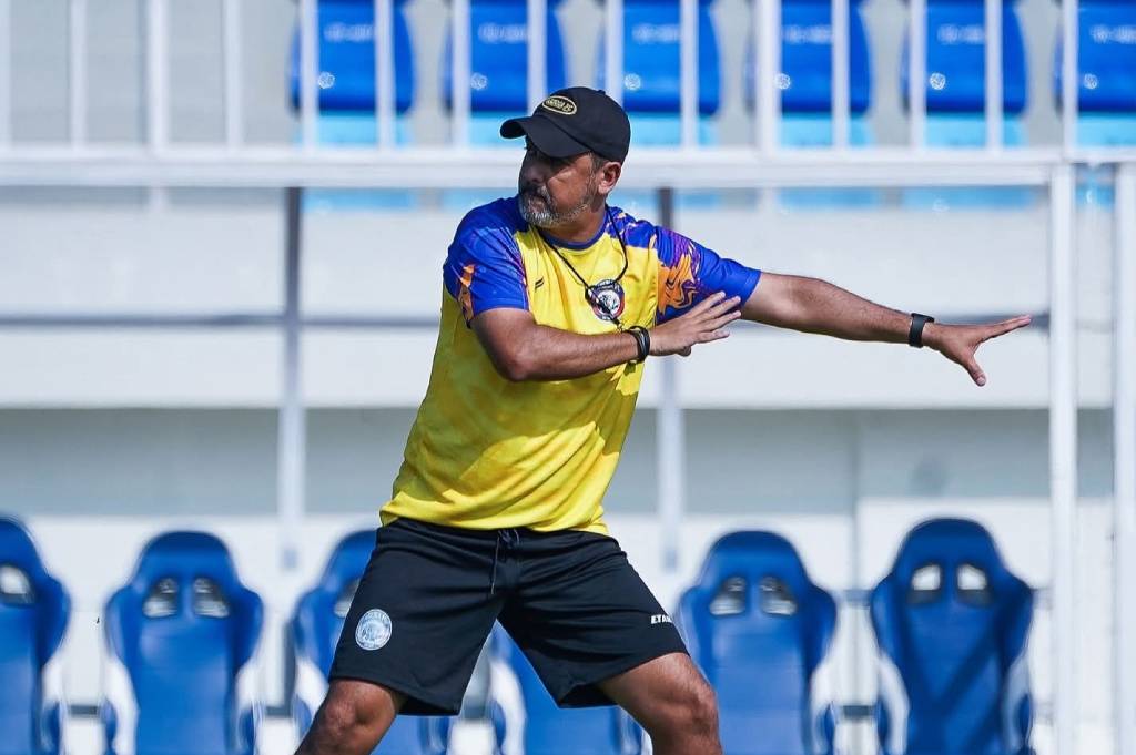 Pelatih Marcos Santos Soroti Dua Masalah Utama Arema FC