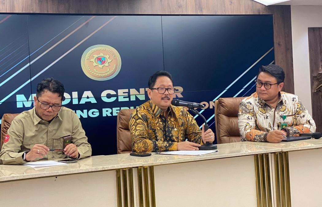 MA Sebut Hakim Dennie Arsan Cs yang Dilaporkan Tom Lembong Masih Boleh Pimpin Sidang