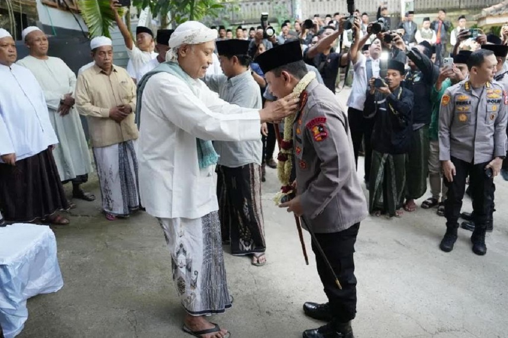 Kapolri Sowan ke Ulama Madura, Minta Nasihat dan Doa untuk Jaga Keutuhan NKRI
