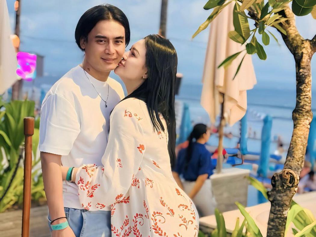 Charly Van Houten Siap Beri Hadiah jika Kafe Putar Lagunya