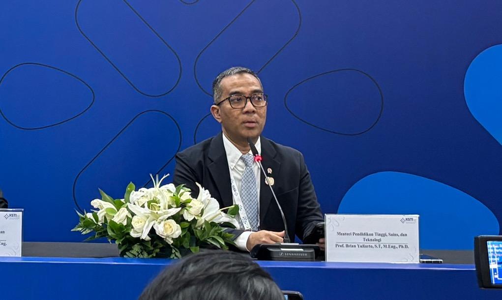 Mendiktisaintek: Prabowo jadi Presiden Paling Aktif Kunjungi ITB setelah Sukarno