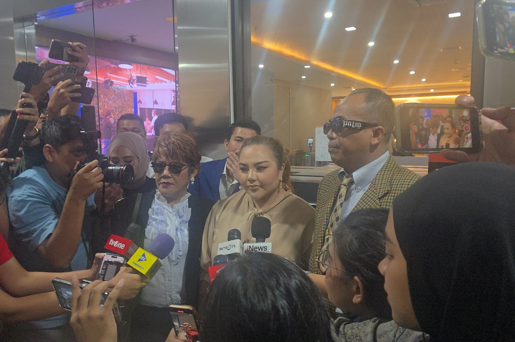 Lisa Mariana Tiba di Bareskrim Susul Ridwan Kamil, Jalani Tes DNA