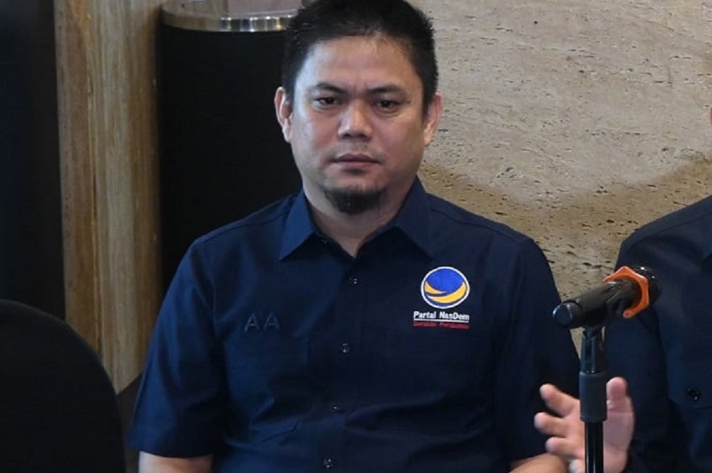 Ditangkap KPK, Bupati Kolaka Timur Abdul Azis Segera Dibawa ke Jakarta