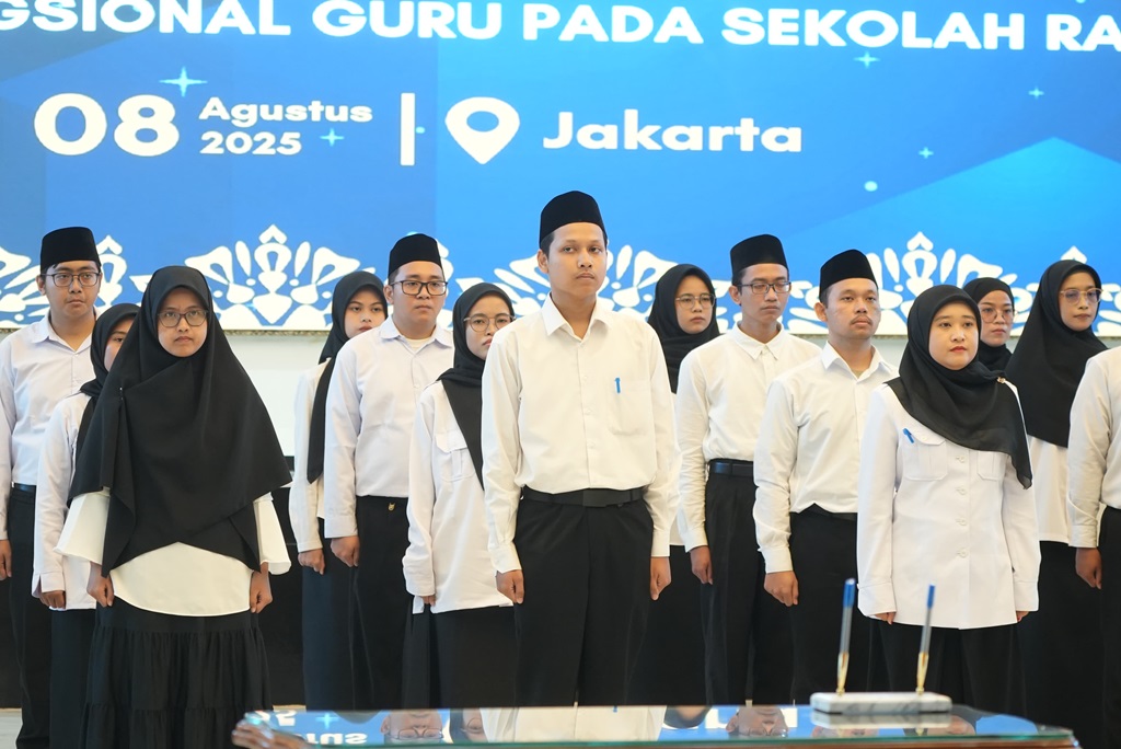 1.323 Guru Sekolah Rakyat Dilantik, bakal Ngajar di 100 Titik
