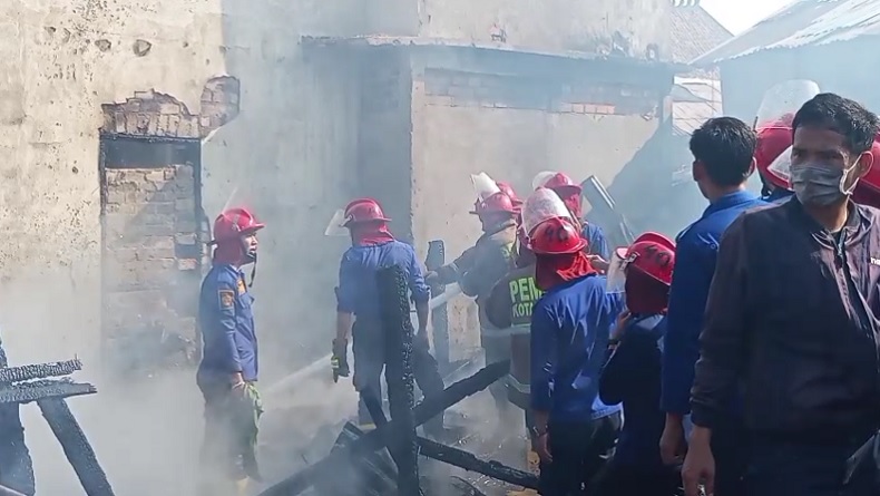 4 Rumah Warga di Palembang Ludes Terbakar, Api Diduga Berasal dari Korsleting Listrik