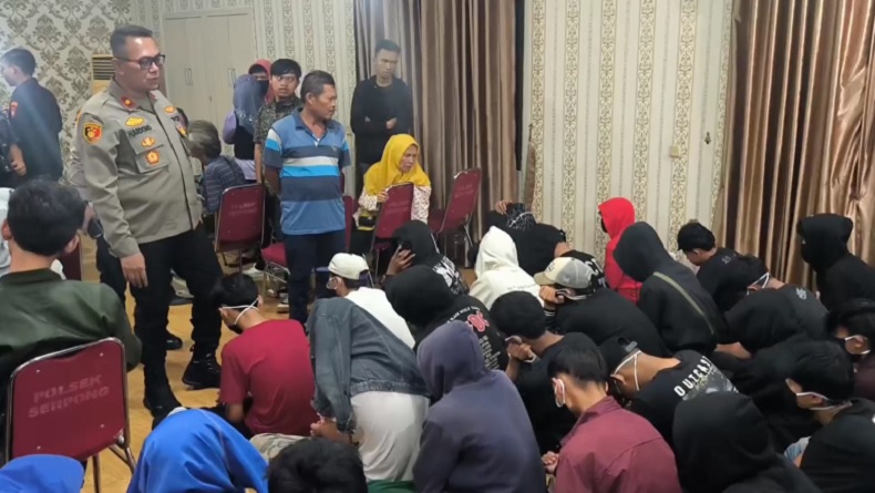 Puluhan Pelajar Akan Tawuran Ditangkap Personel Polsek Serpong, Sajam hingga Molotov Disita