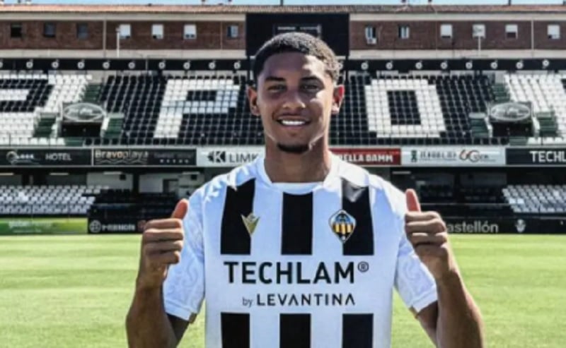 Profil dan Biodata Daijiro Chirino: Bek Berdarah Maluku yang Taklukkan Cristiano Ronaldo!