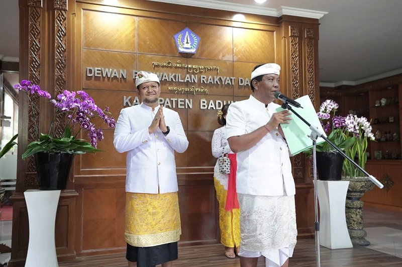 Ketua DPRD bersama Wakil Bupati Resmikan Galeri UMKM Badung