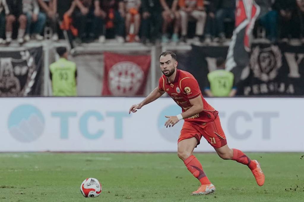 Jordi Amat Merinding Debut Bersama Persija Disambut Lautan Dukungan di JIS