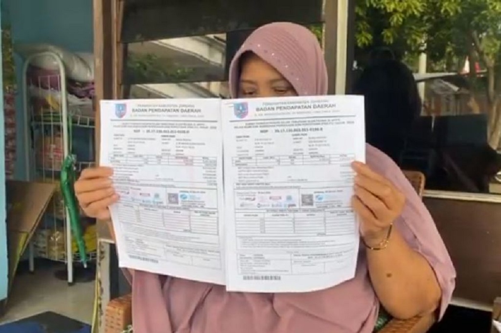 Geger! Emak-emak di Jombang Syok Tagihan Pajak Naik 800 Persen, Tolak Bayar