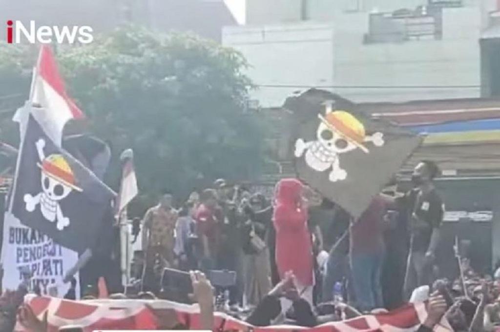 Bendera One Piece Berkibar saat Demo Pati, Simbol Perlawanan Tuntut Bupati Sudewo Mundur