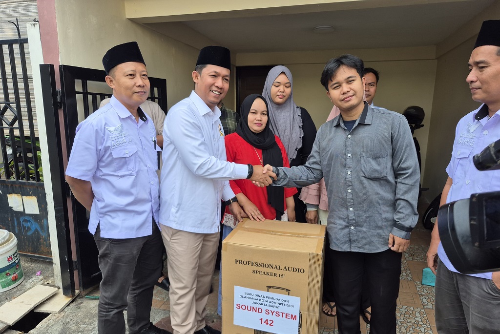 Legislator Perindo Dina Masyusin Salurkan Speaker hingga Tenis Meja jelang HUT ke-80 RI