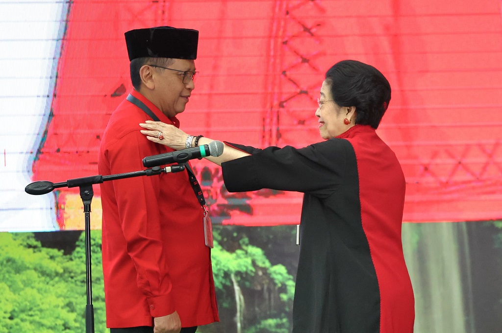 Momen Megawati Lantik Hasto Jadi Sekjen PDIP 2025-2030
