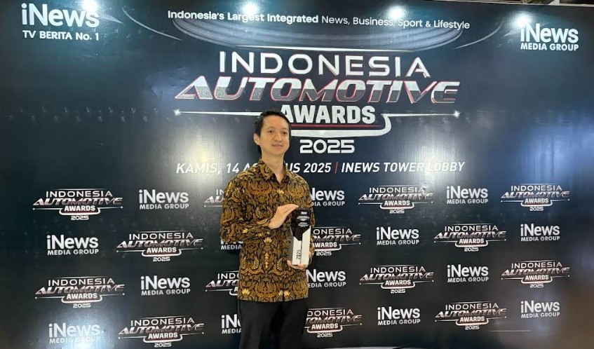 Pionir Mobil Listrik, Wuling Air ev Dinobatkan Inspiring Green Mobility di Indonesia Automotive Awards 2025