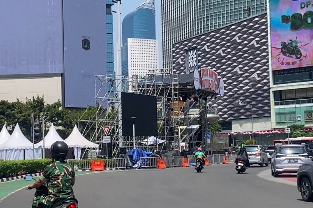 Penampakan 3 Panggung Pesta Rakyat HUT ke-80 RI di Sepanjang Jalan Sudirman