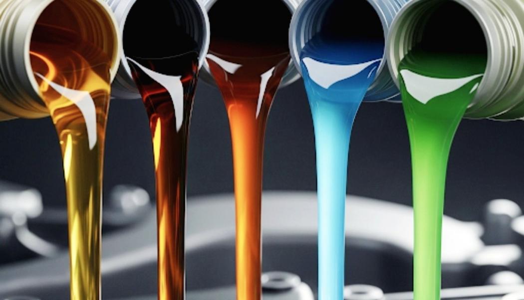 Warna pada Pelumas Apa Fungsinya? Apakah Pengaruhi Kualitas dan Kinerja Mesin?