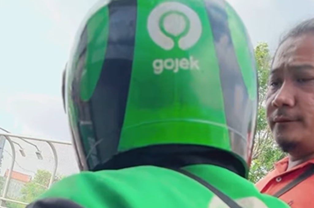 Viral Opang di Stasiun Pondok Ranji Cabut Paksa Kunci Ojol hingga Paksa Penumpang Turun