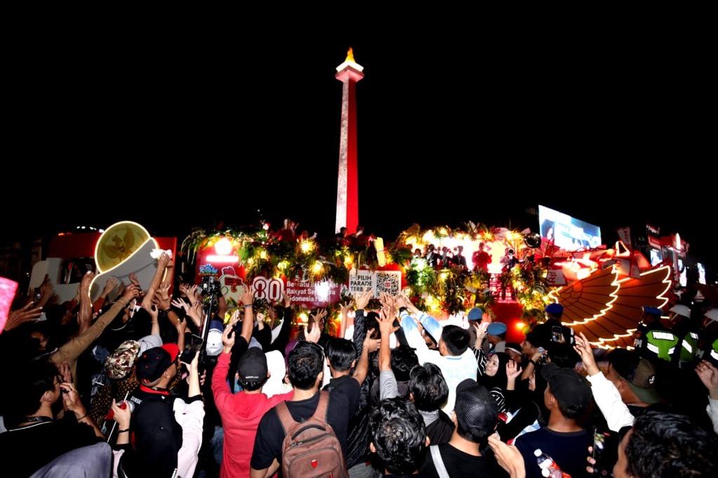 Pesta Rakyat HUT ke-80 RI Sisakan Sampah Berserakan, Terbanyak di Monas dan Bundaran HI