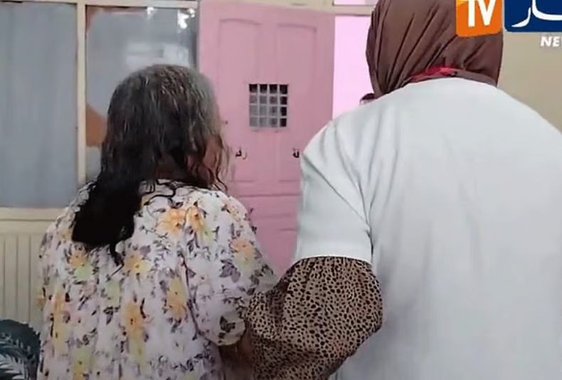 Stres Tak Lulus Ujian SMA, Perempuan Ini Kurung Diri di Kamar 25 Tahun