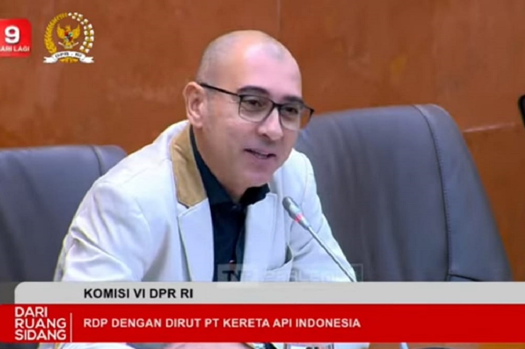 Anggota DPR Usul KAI Sediakan Gerbong Merokok: Saya Yakin Menguntungkan