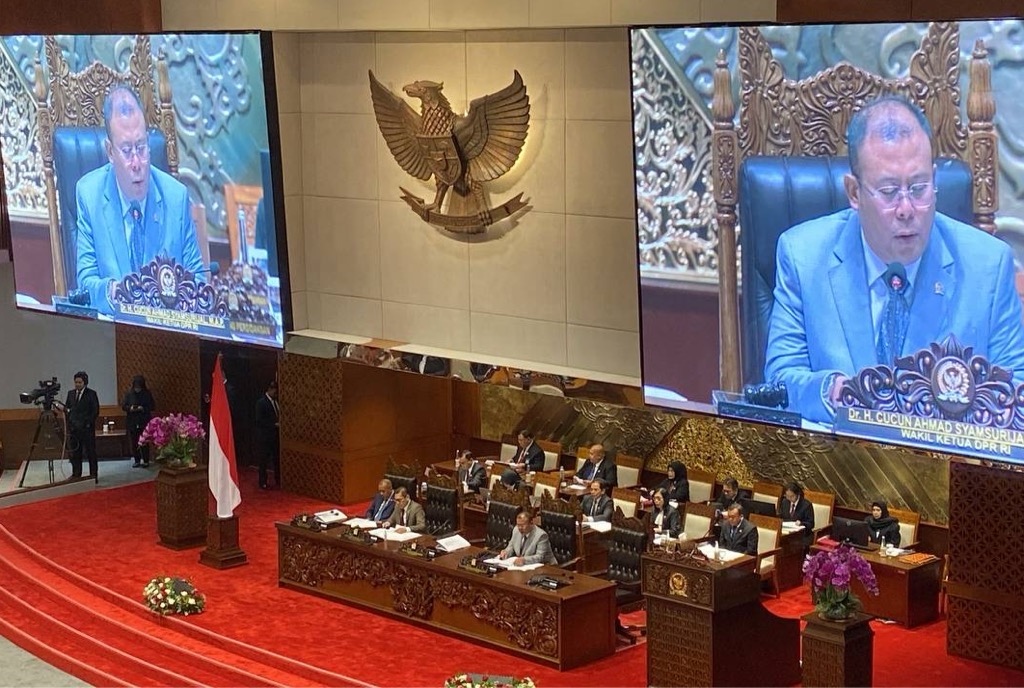 DPR Sepakati Inosentius Samsul Jadi Hakim MK