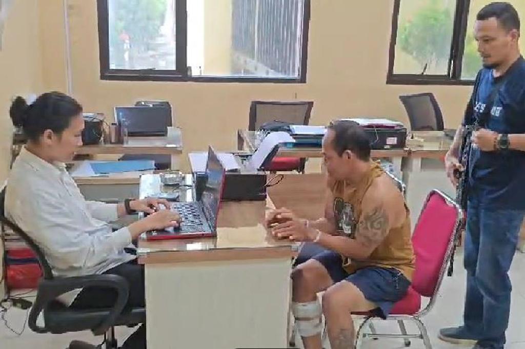 Menyamar Jadi Petugas Bansos, Pria di Bandar Lampung Gasak Emas Lansia 75 Gram
